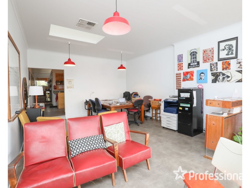 37 Deakin Avenue, Mildura VIC 3500