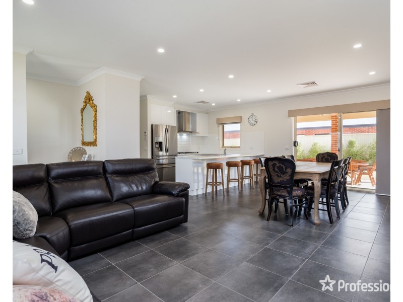 24 Sixteenth Street, Mildura VIC 3500