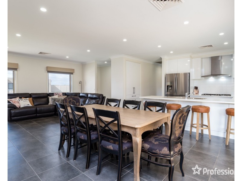 24 Sixteenth Street, Mildura VIC 3500