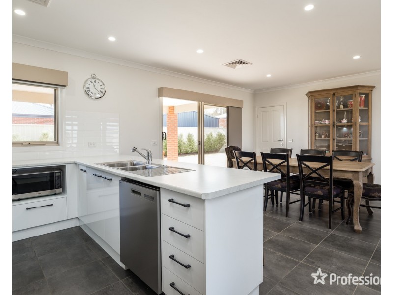24 Sixteenth Street, Mildura VIC 3500