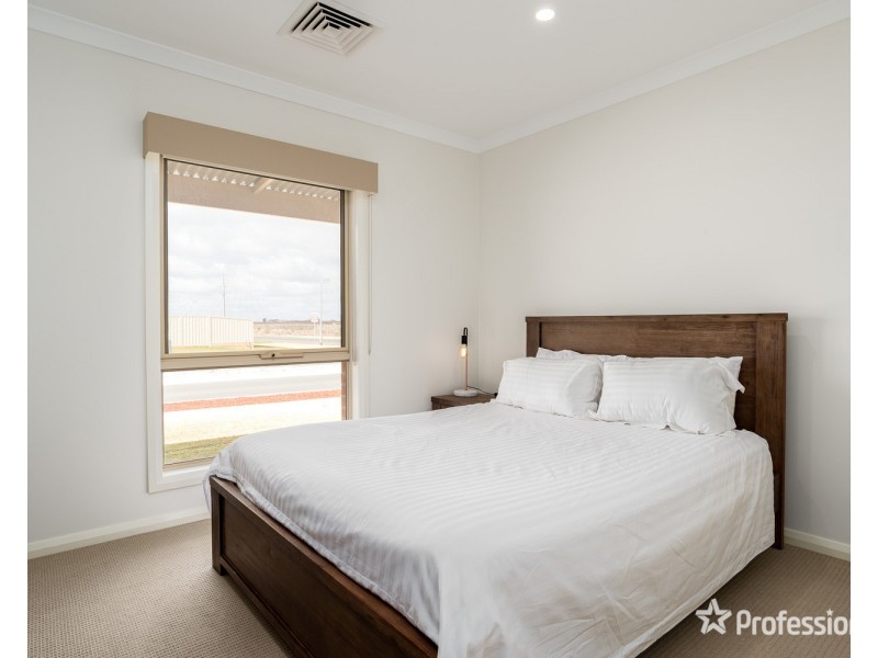 24 Sixteenth Street, Mildura VIC 3500
