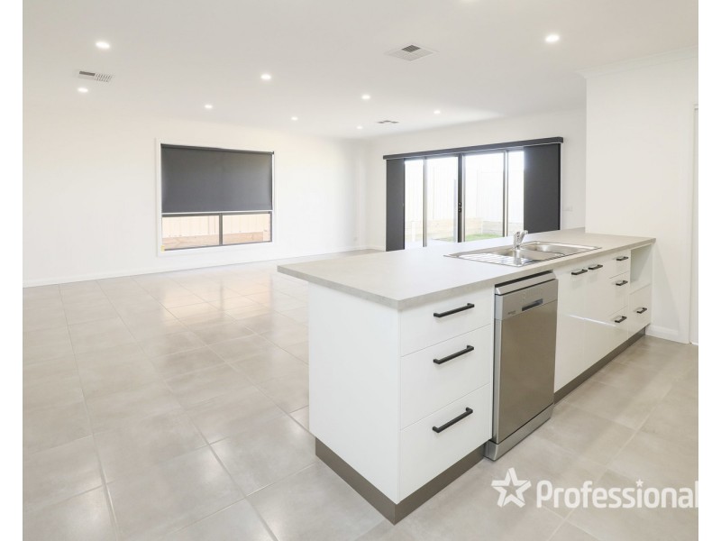 31 Springfield Drive, Mildura VIC 3500