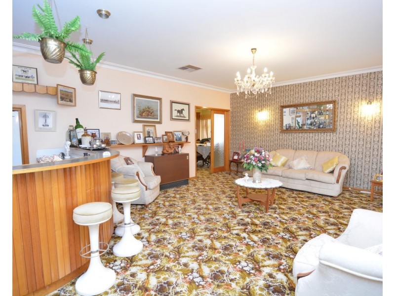 324 Deakin Avenue, Mildura VIC 3500