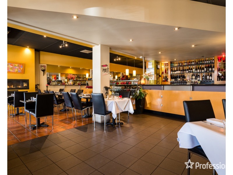 34 & 34a Langtree Avenue, Mildura VIC 3500