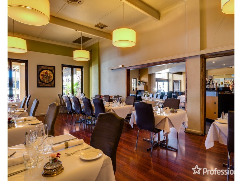 34 & 34a Langtree Avenue, Mildura VIC 3500