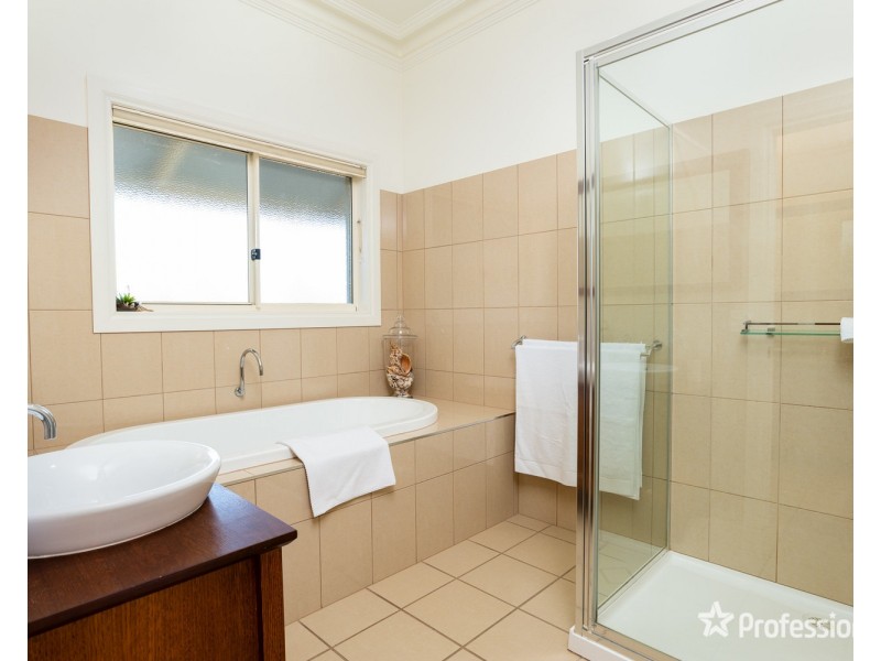 11 Grandview Way, Mildura VIC 3500