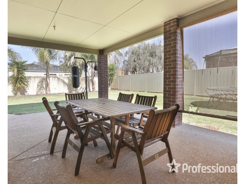 30 Dune Drive, Mildura VIC 3500
