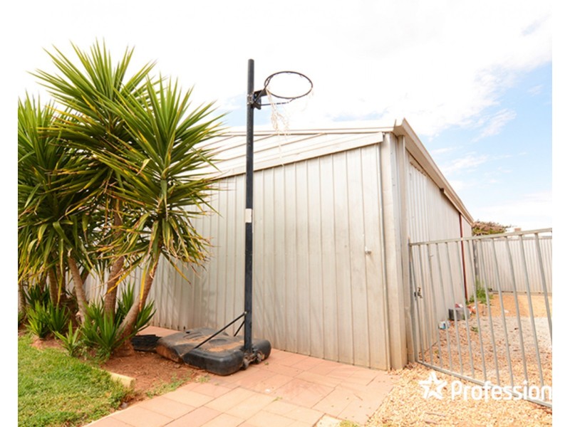 8 Sarnia Avenue, Mildura VIC 3500