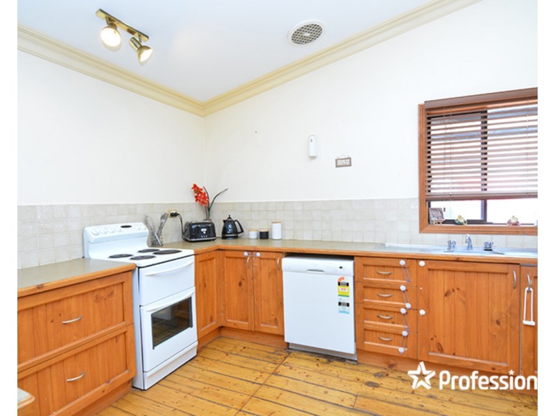 8 Sarnia Avenue, Mildura VIC 3500