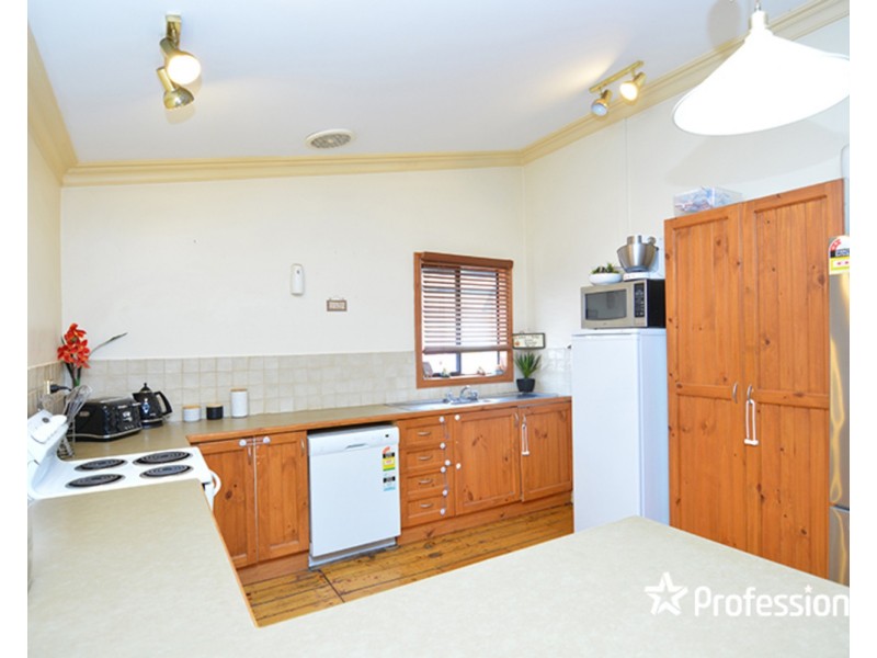 8 Sarnia Avenue, Mildura VIC 3500