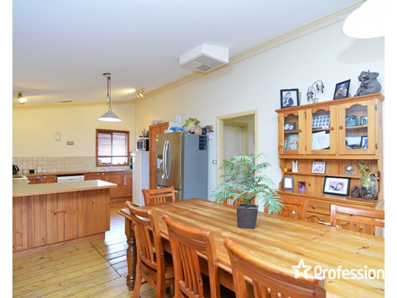 8 Sarnia Avenue, Mildura VIC 3500