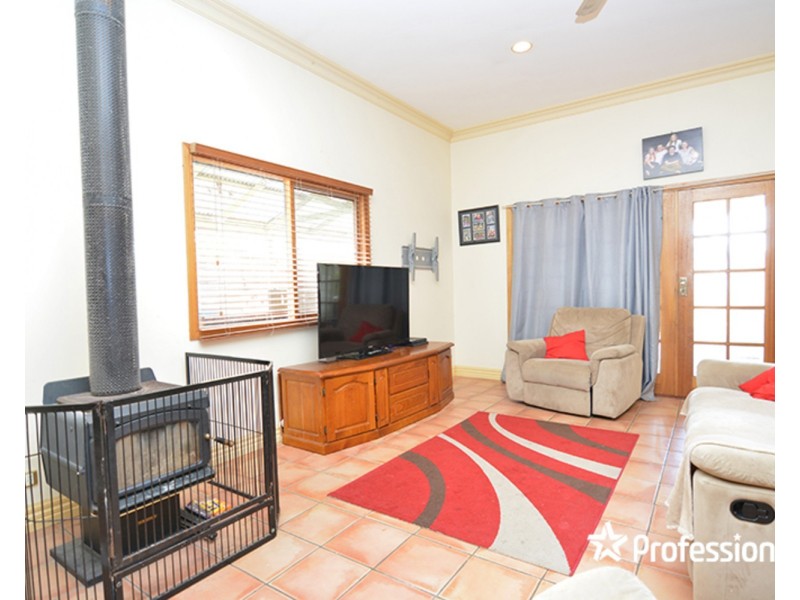 8 Sarnia Avenue, Mildura VIC 3500