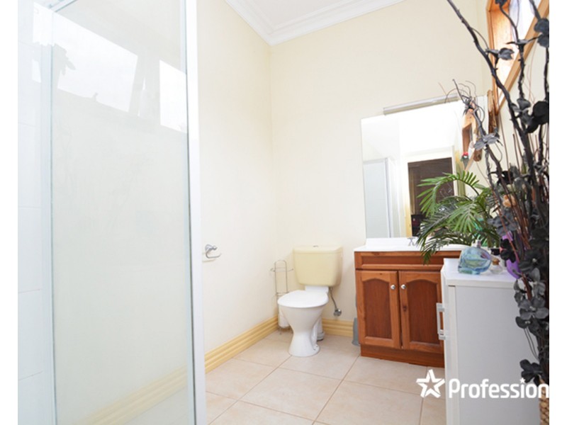8 Sarnia Avenue, Mildura VIC 3500