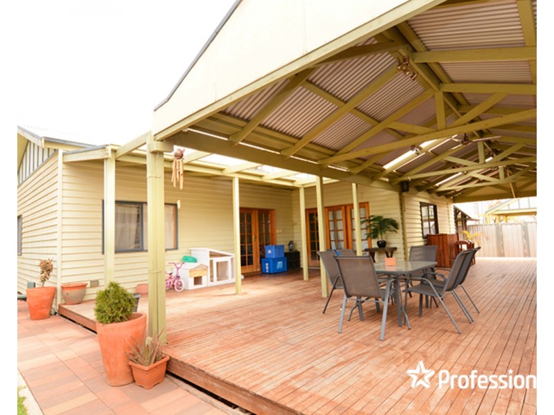 8 Sarnia Avenue, Mildura VIC 3500