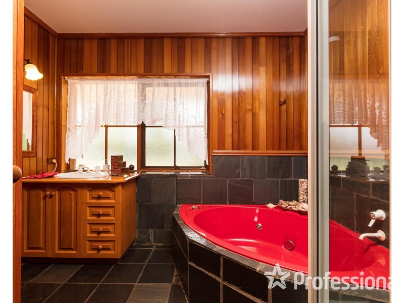 9 Dadswell Road, Red Cliffs VIC 3496