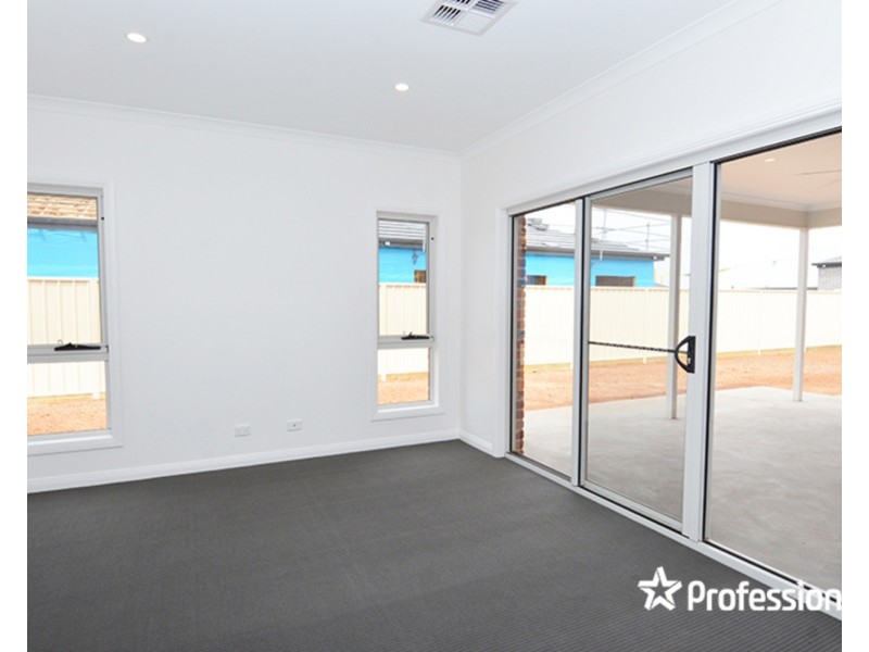 2 Midtown Drive, Mildura VIC 3500
