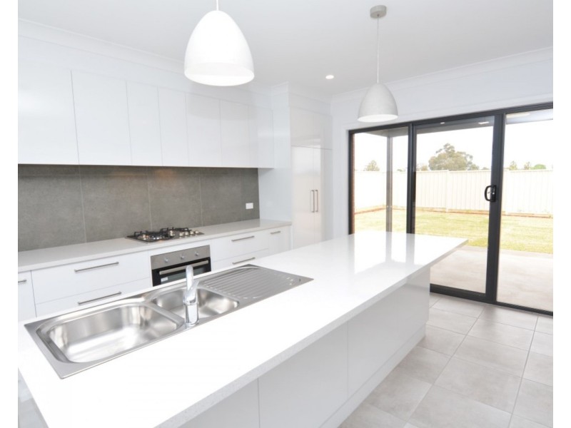 1 Marita Court, Irymple VIC 3498