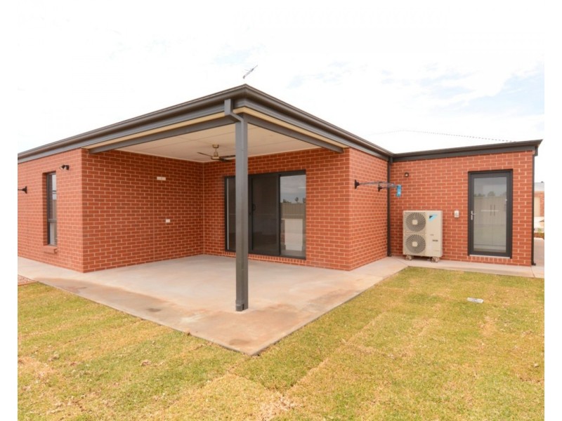 1 Marita Court, Irymple VIC 3498