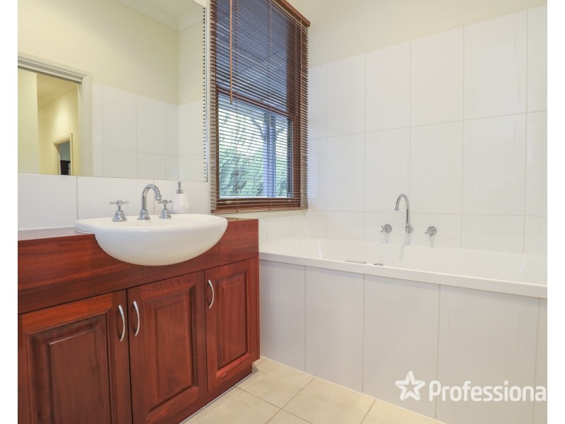 6 Grandview Way, Mildura VIC 3500