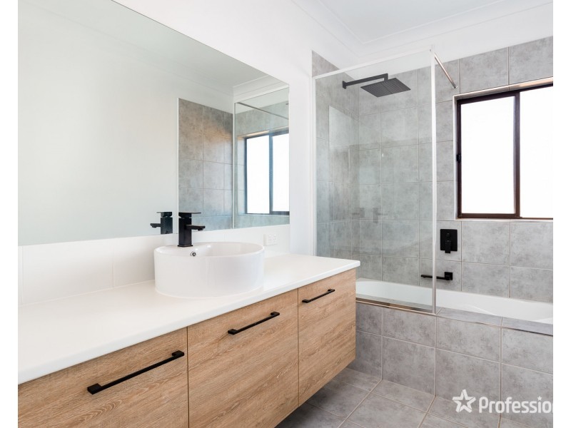 576 Riverside Avenue, Mildura VIC 3500