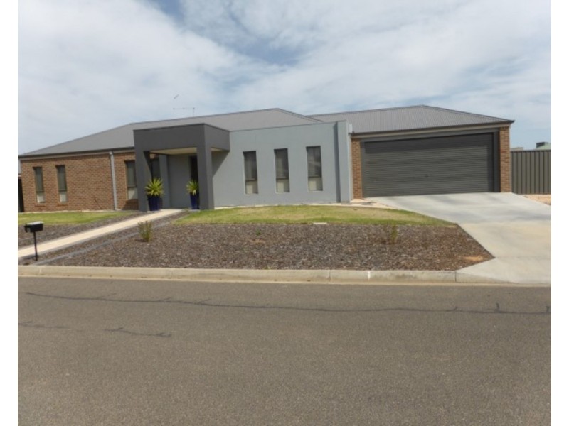 9 James Cook Drive, Mildura VIC 3500