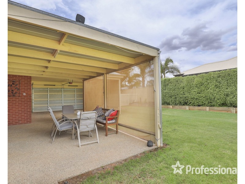 6 Robert Court, Gol Gol NSW 2738