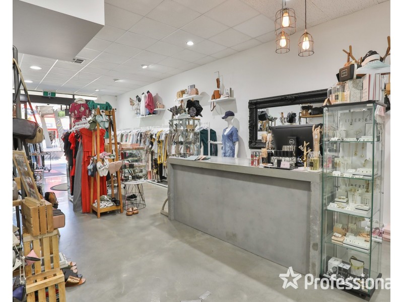 72 & 72a  Langtree Avenue, Mildura VIC 3500