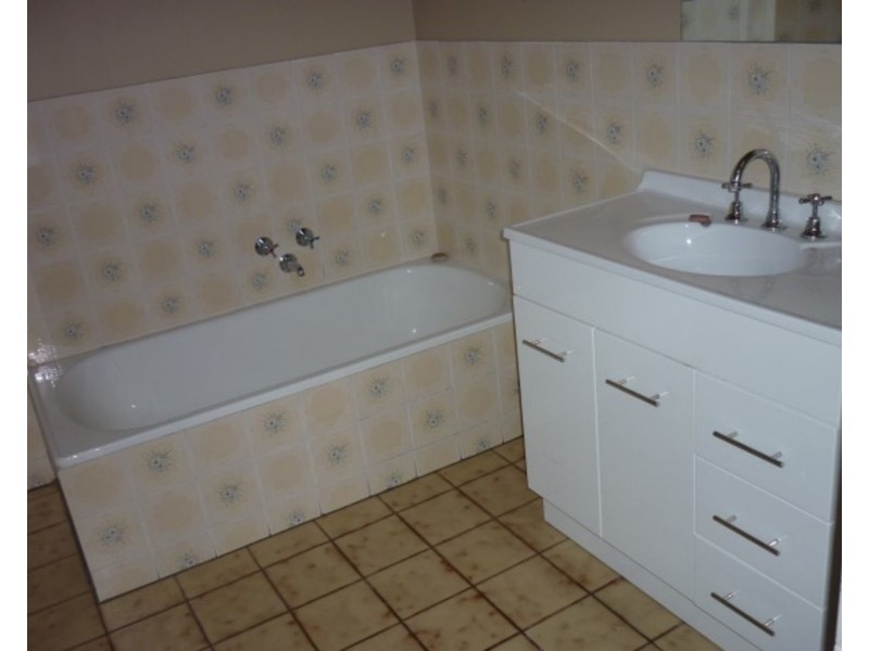 2/99 Commercial Street, Merbein VIC 3505