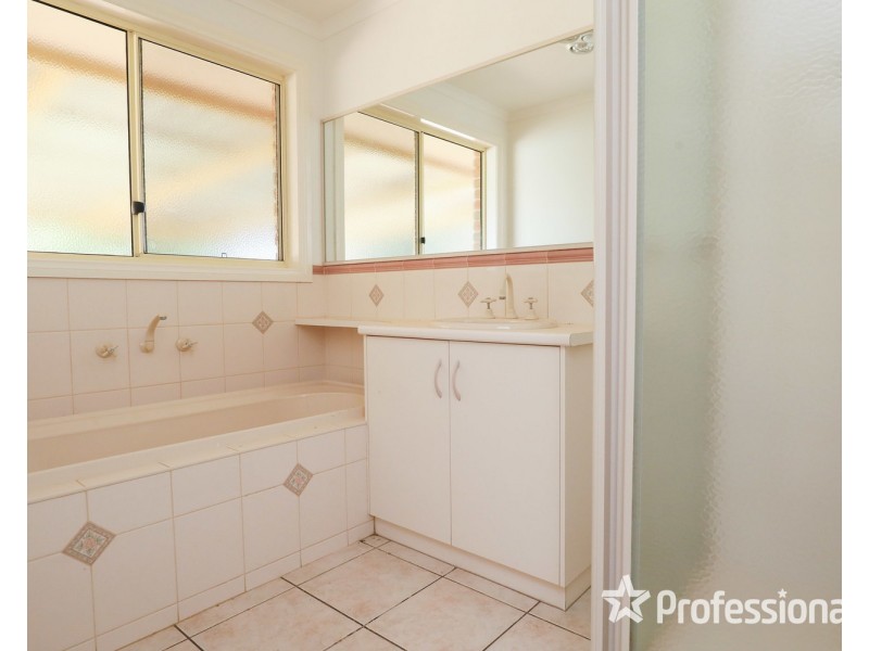 228 Boobook Avenue, Cardross VIC 3496