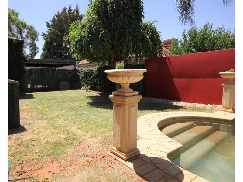 64 Riverside Avenue, Mildura VIC 3500