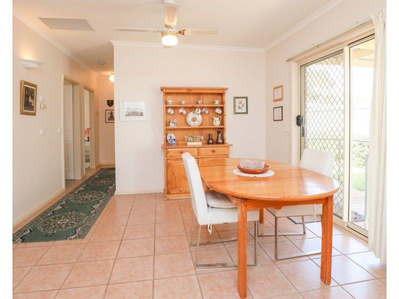 8 Raymond Court, Mildura VIC 3500