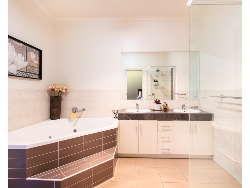 11 The Cobb & Co Way, Gol Gol NSW 2738