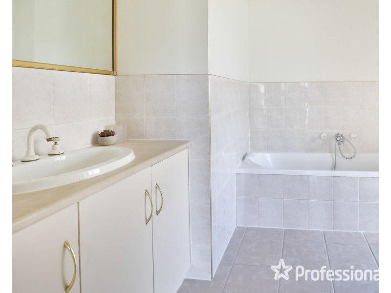 2 Grossman Court, Mildura VIC 3500