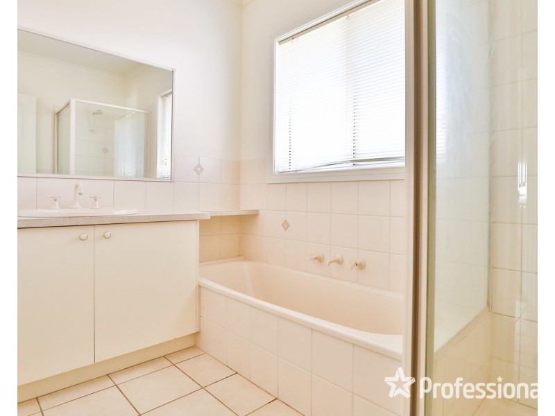 4 Fiona Drive, Gol Gol NSW 2738