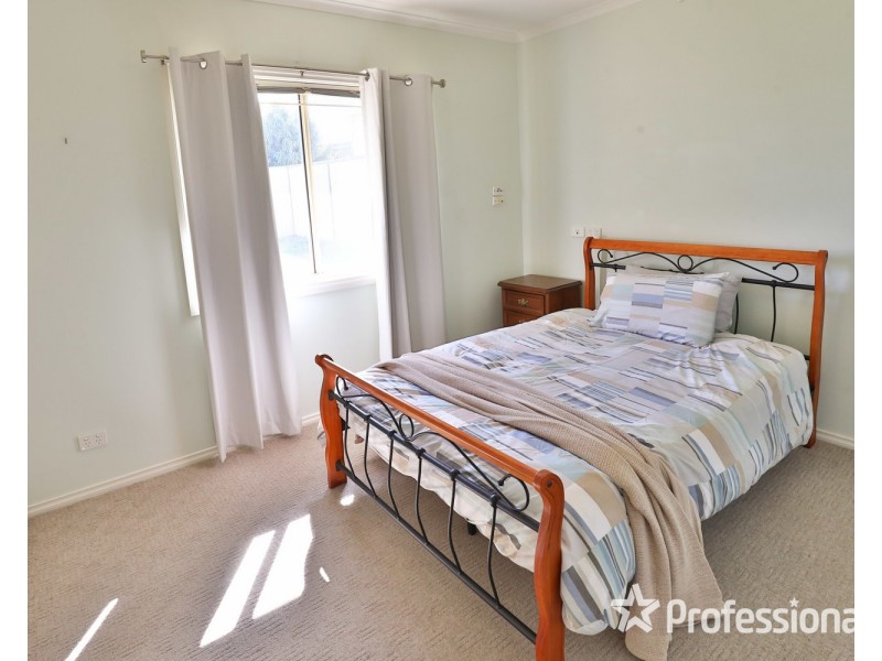 4 Fiona Drive, Gol Gol NSW 2738