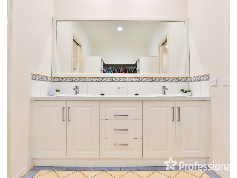 18 Cambridge Terrace, Mildura VIC 3500