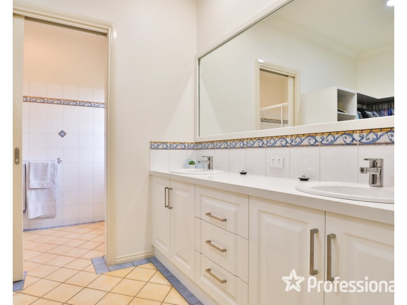 18 Cambridge Terrace, Mildura VIC 3500