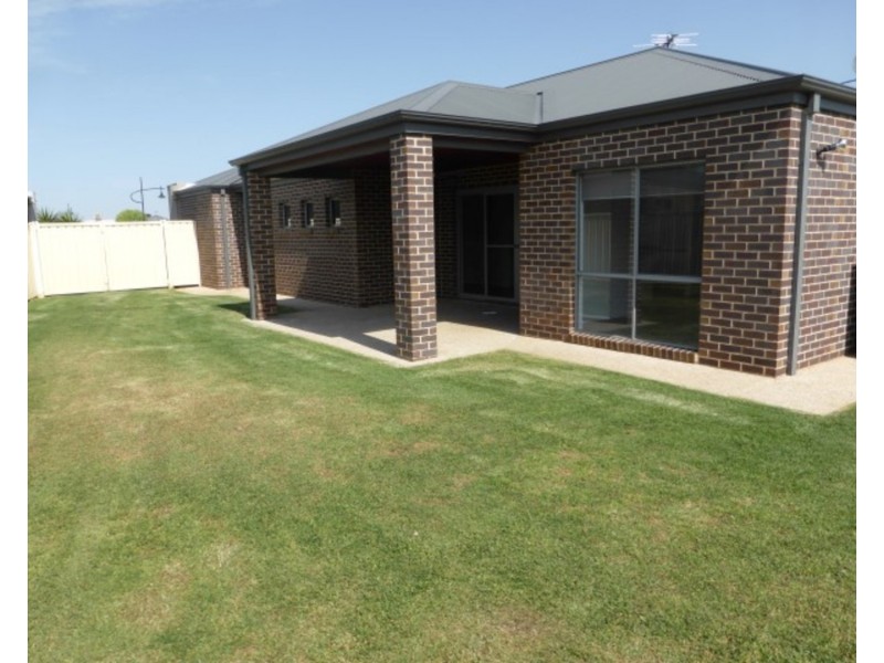 10 Dune Drive, Mildura VIC 3500