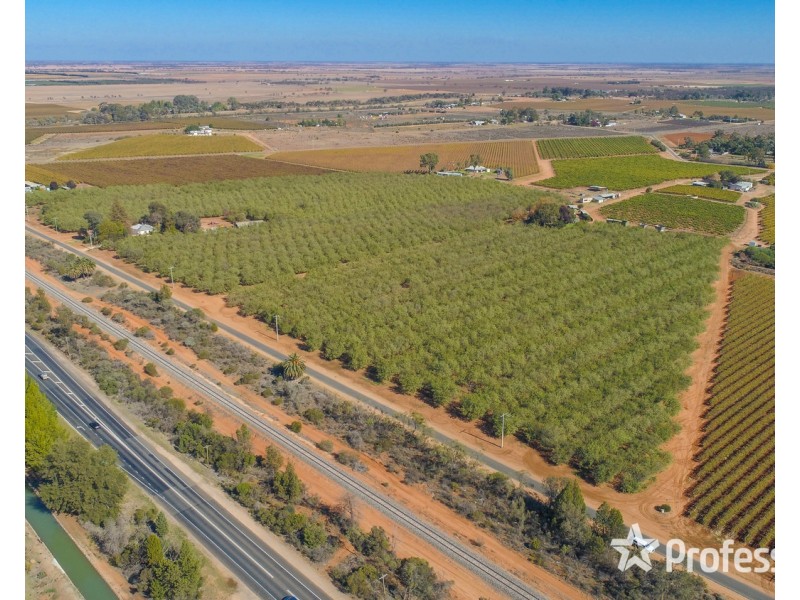 108 & 124 Tulloch Road, Red Cliffs VIC 3496