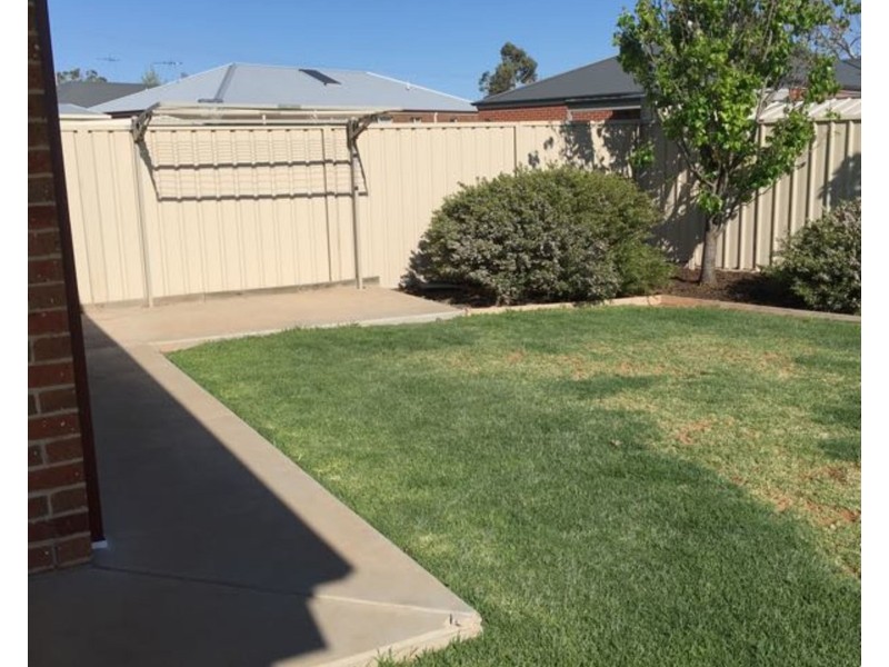 4 Renshinkan Court, Mildura VIC 3500