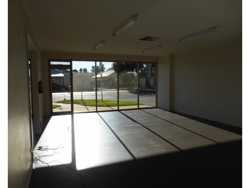 676 Koorlong Avenue, Irymple VIC 3498