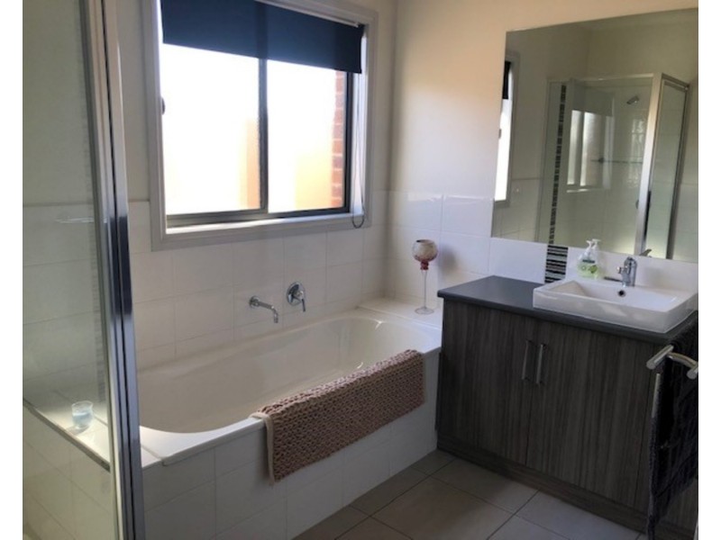 8 Mirage Drive, Mildura VIC 3500