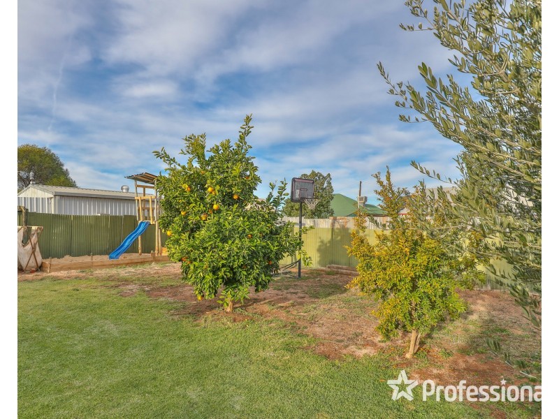 112 Magnolia Avenue, Mildura VIC 3500