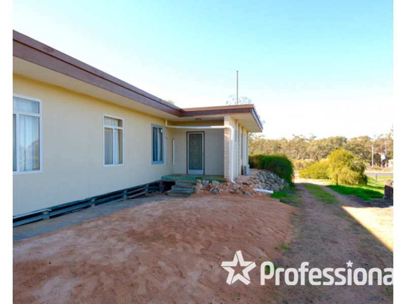 3150 Kulkyne Way, Colignan VIC 3494