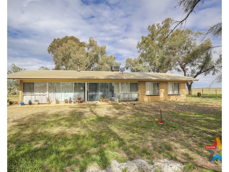 26 & 62 Sculthorpe Road, Nangiloc VIC 3494