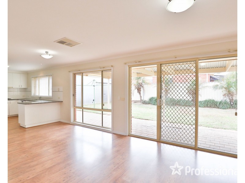 24 Wood Street, Gol Gol NSW 2738