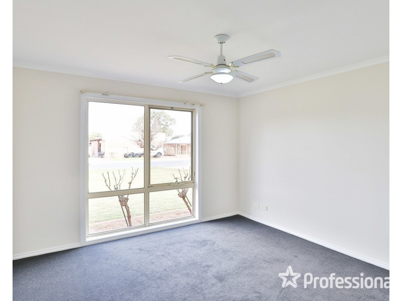 24 Wood Street, Gol Gol NSW 2738