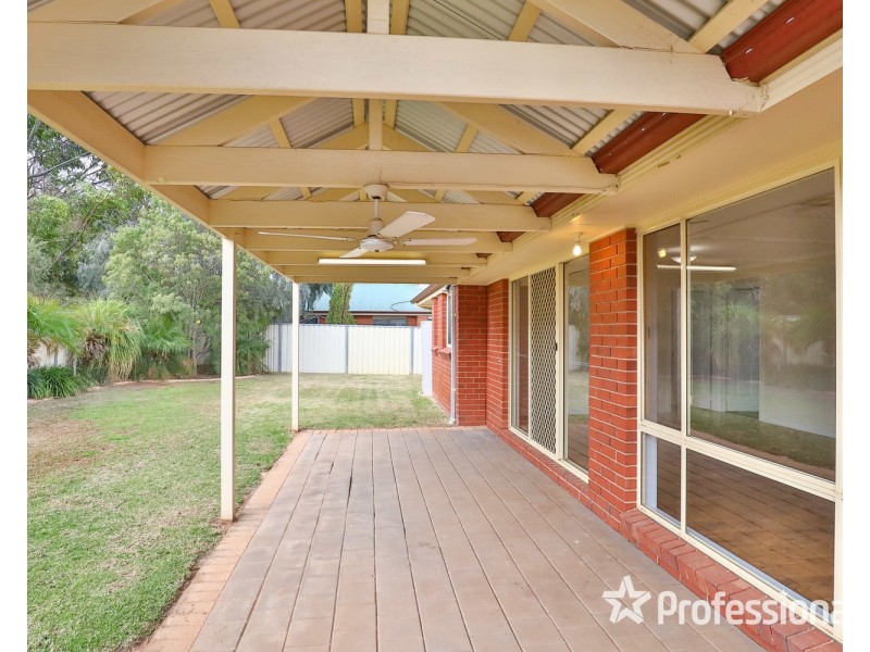 24 Wood Street, Gol Gol NSW 2738