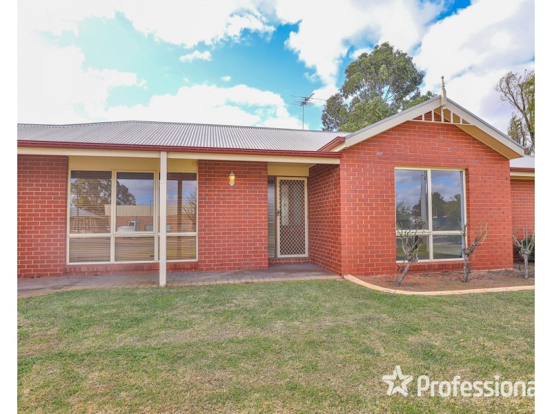 24 Wood Street, Gol Gol NSW 2738