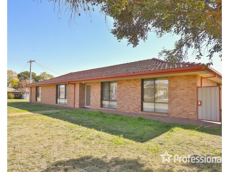 8 Hampton Court, Red Cliffs VIC 3496